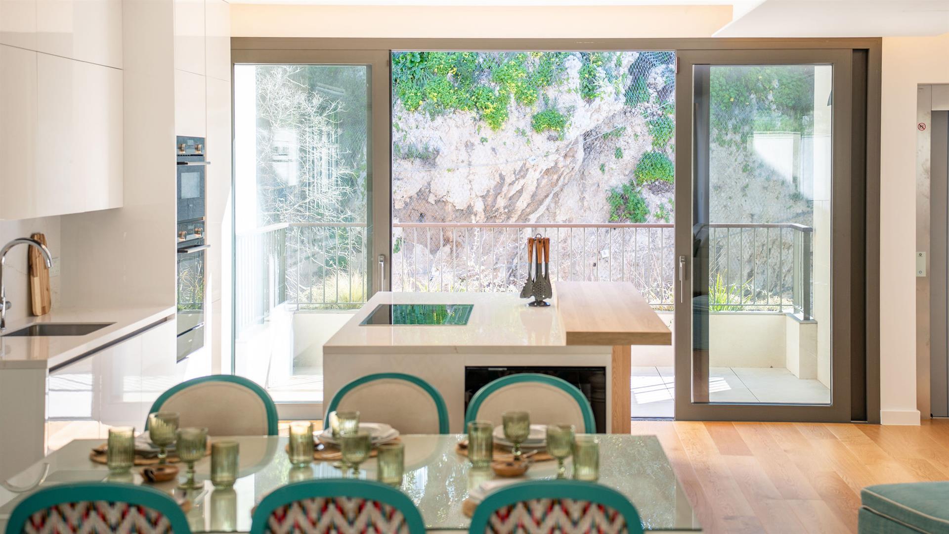 Image of House - 4 Bedrooms - 2 Bathrooms for Sale in North Gorge-Gibraltar, Image 6